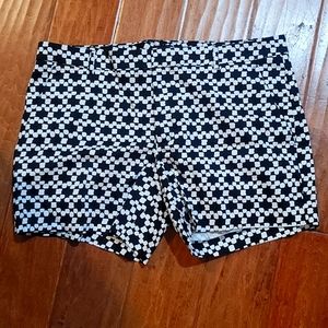 NWT BR black and white short